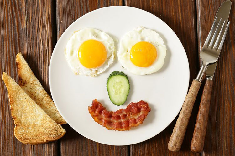 سوزاندن کالری یک صبحانه مفصل آسان‌تر است یا یک شام مفصل؟