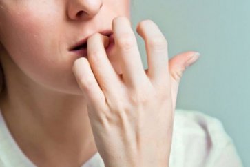 علل ناخن جویدن و‌ شش راه قطعی برای درمان آن