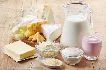 مصرف محصولات لبنی و شیر کم چرب بهتر است یا پر چرب؟