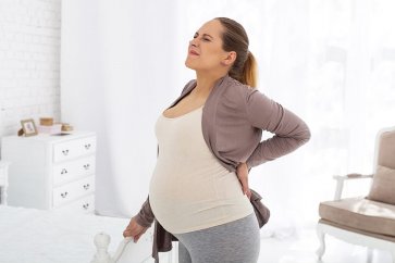 کمر درد در بارداری و همه آن چیزی که لازم است در مورد آن بدانید